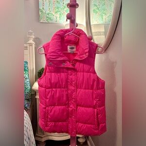 Old Navy Puffer vest, hot pink, Size Medium